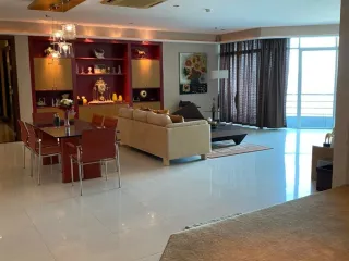Condo en venta de 4 habitaciones en Sathon, Bangkok