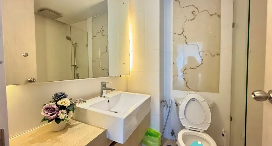 For rent 2 bedrooms condo in Bang Lamung, Chonburi