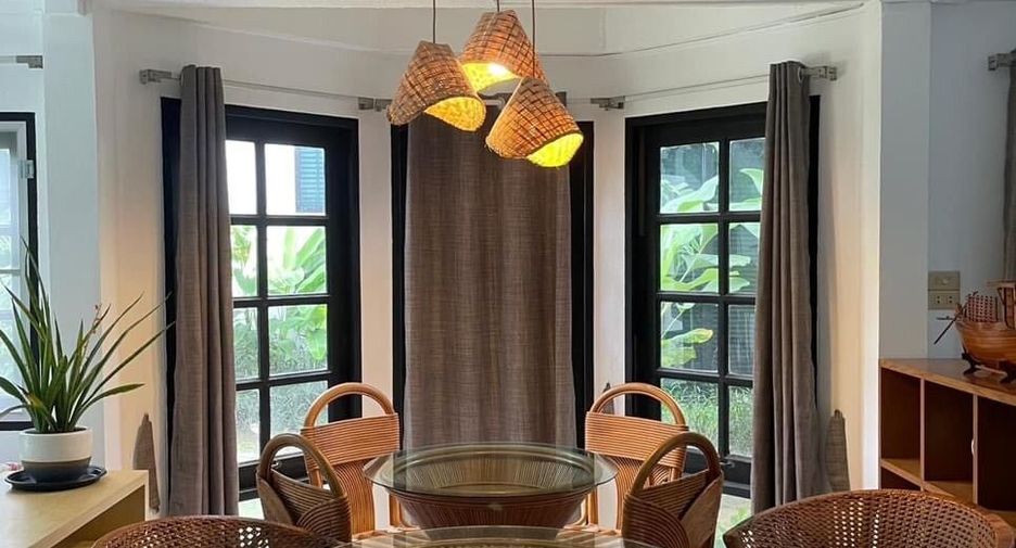 For sale 4 bedrooms house in Bang Saphan, Prachuap Khiri Khan