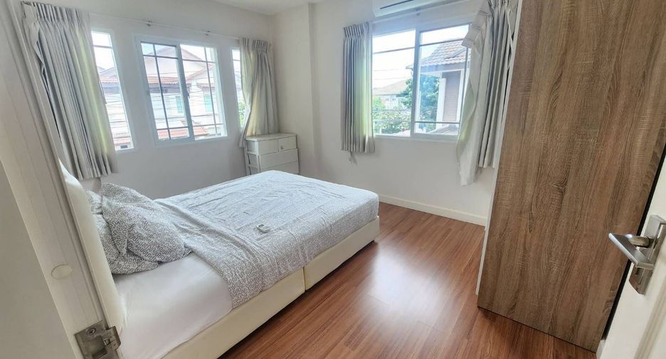 For rent 3 bedrooms house in Mueang Chiang Mai, Chiang Mai