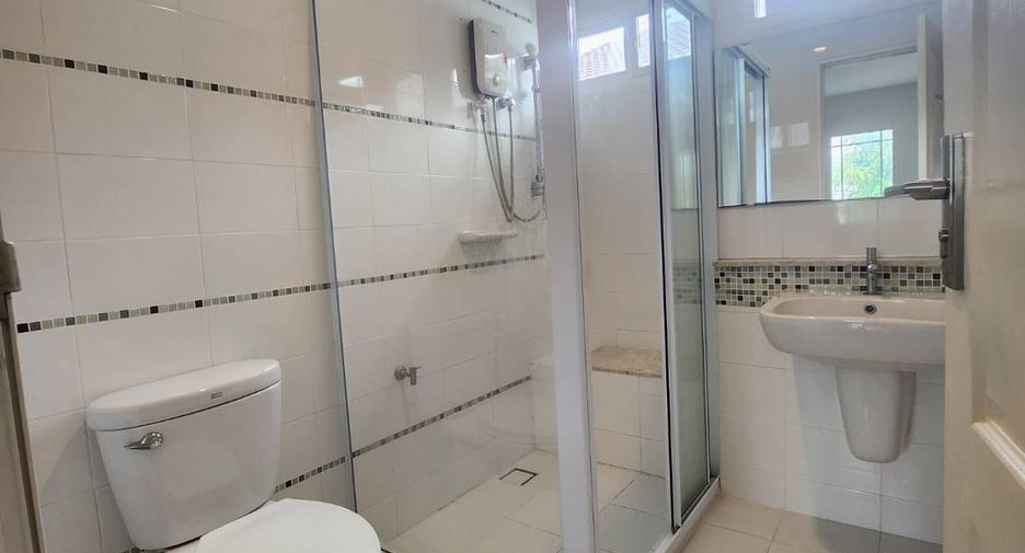 For rent 3 bedrooms house in Mueang Chiang Mai, Chiang Mai