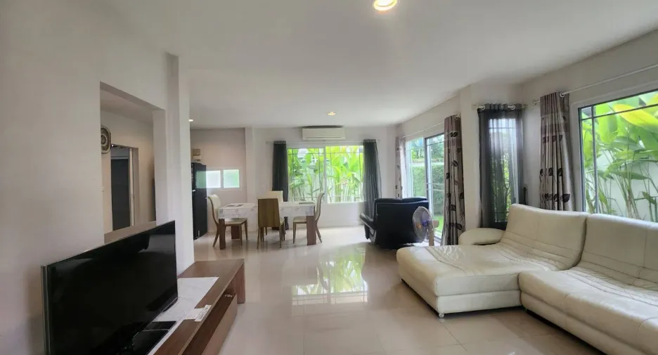 For rent 3 bedrooms house in Mueang Chiang Mai, Chiang Mai