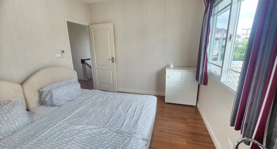 For rent 3 bedrooms house in Mueang Chiang Mai, Chiang Mai