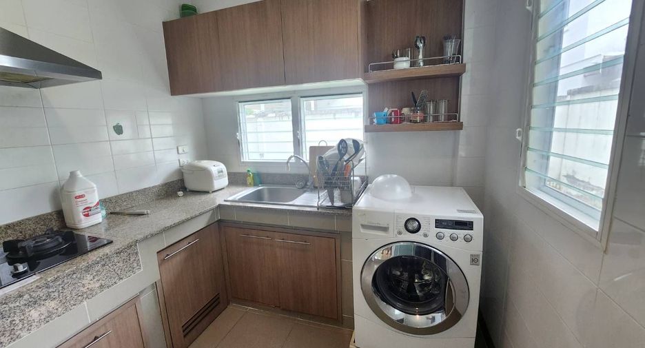 For rent 3 bedrooms house in Mueang Chiang Mai, Chiang Mai