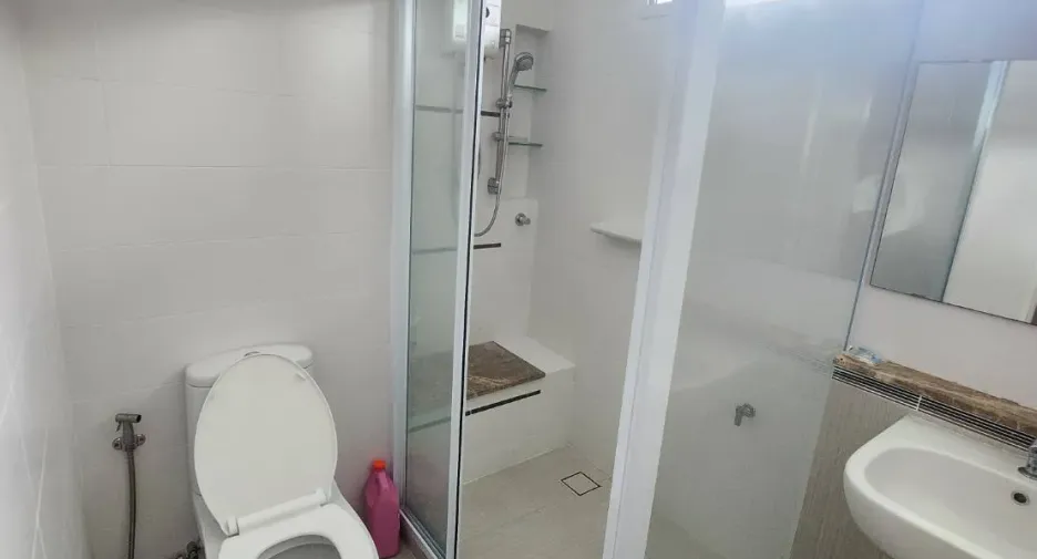 For rent 3 bedrooms house in Mueang Chiang Mai, Chiang Mai