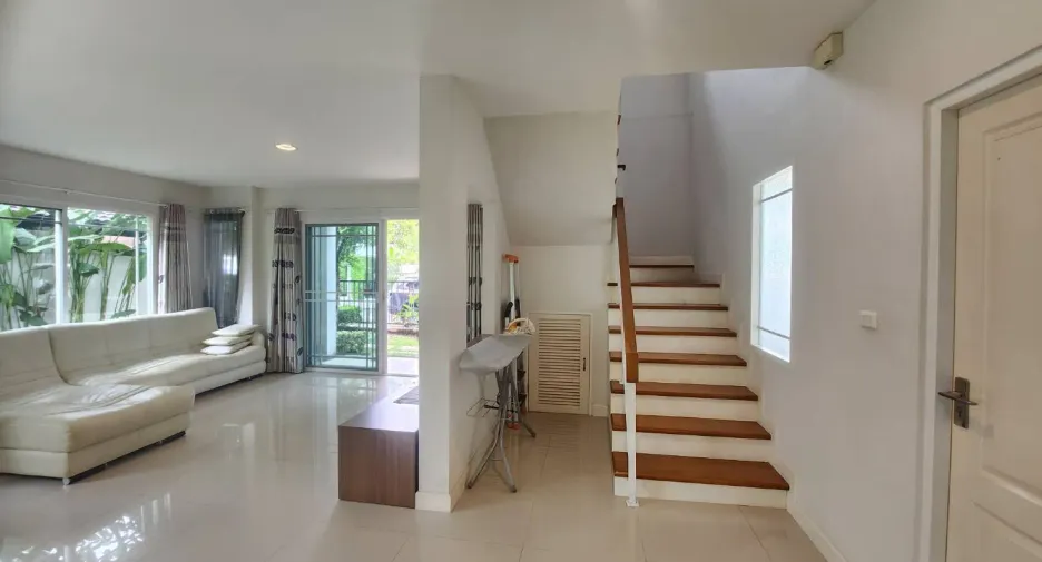 For rent 3 bedrooms house in Mueang Chiang Mai, Chiang Mai