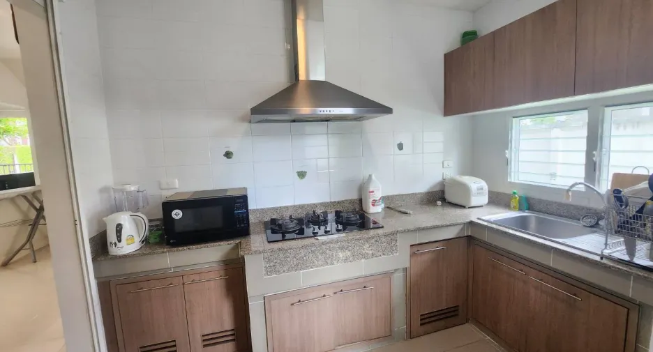 For rent 3 bedrooms house in Mueang Chiang Mai, Chiang Mai