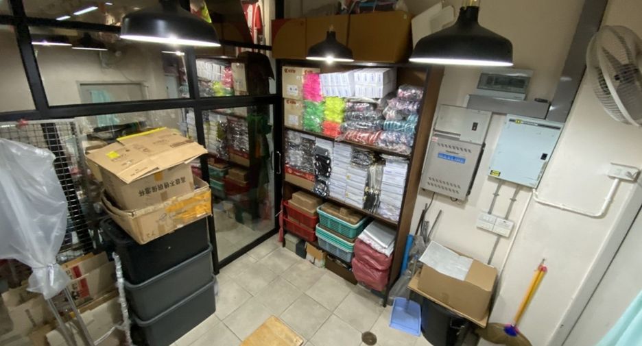 For sale 5 bedrooms retail Space in Ratchathewi, Bangkok