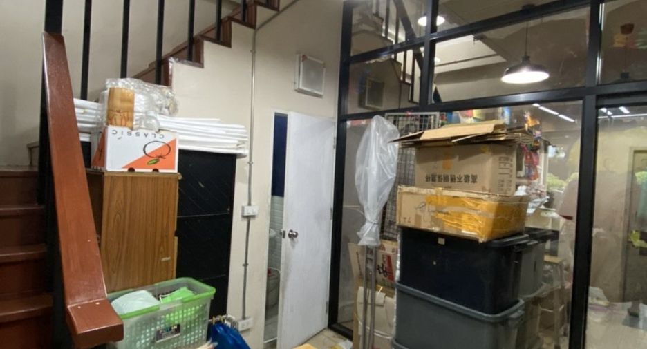 For sale 5 bedrooms retail Space in Ratchathewi, Bangkok