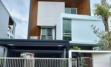 Casa en venta de 3 habitaciones en Saphan Sung, Bangkok