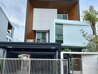 For sale 3 ベッドルーム house in Saphan Sung, Bangkok