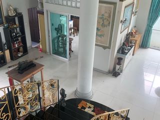 For sale 4 bedrooms house in Bang Kapi, Bangkok