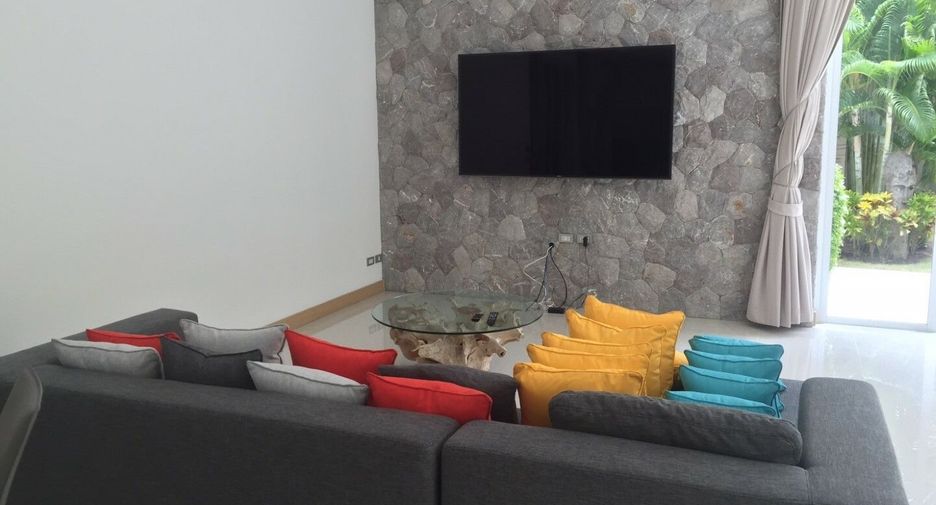 For sale 3 bedrooms villa in Bang Lamung, Chonburi