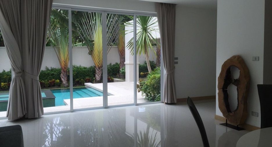 For sale 3 bedrooms villa in Bang Lamung, Chonburi