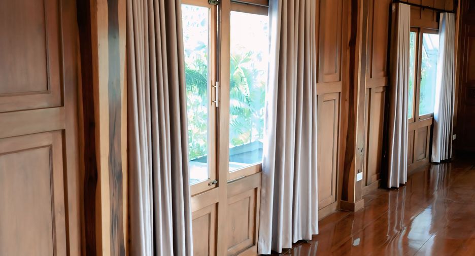 For rent 4 bedrooms villa in Bang Lamung, Chonburi