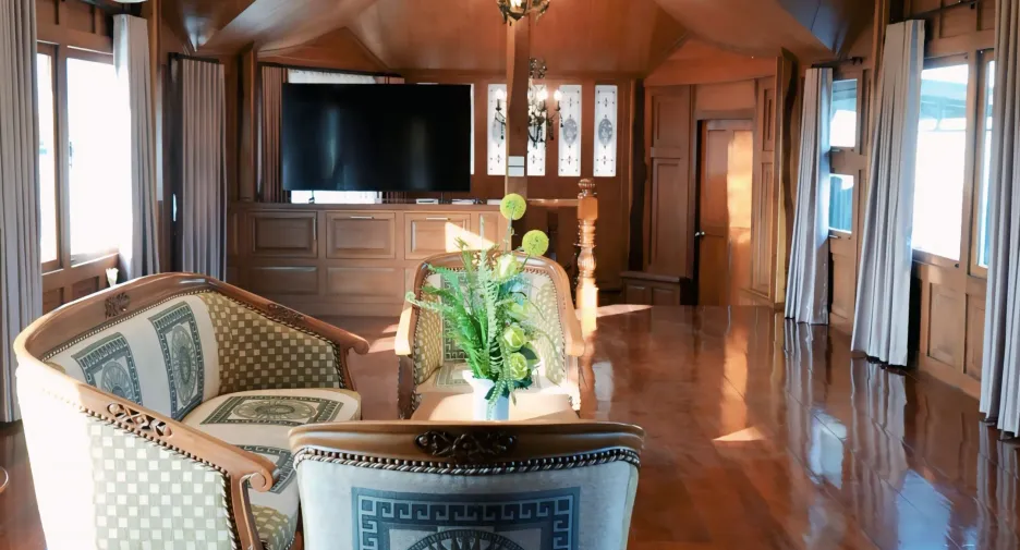 For rent 4 bedrooms villa in Bang Lamung, Chonburi