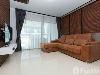 Casa adosada en venta y en alquiler de 3 habitaciones en Prawet, Bangkok