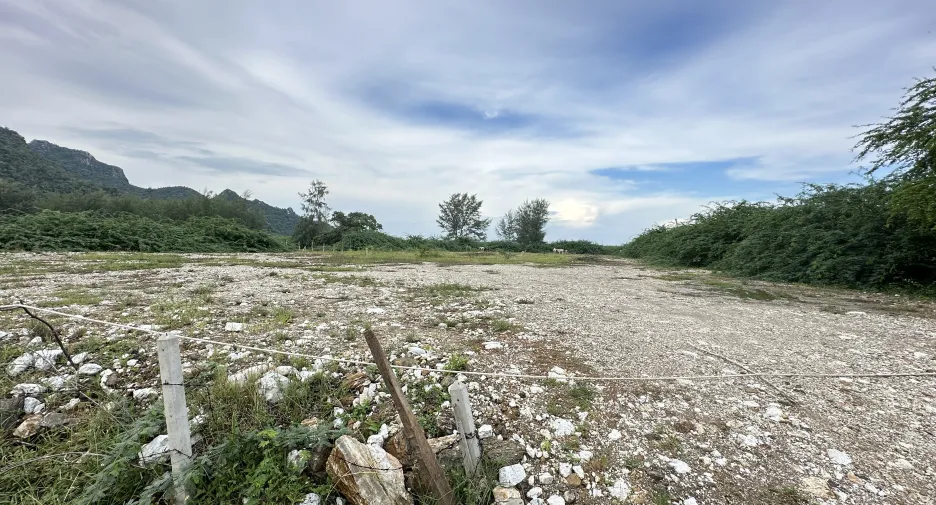 Grundstück zum Kauf in Sam Roi Yot, Prachuap Khiri Khan