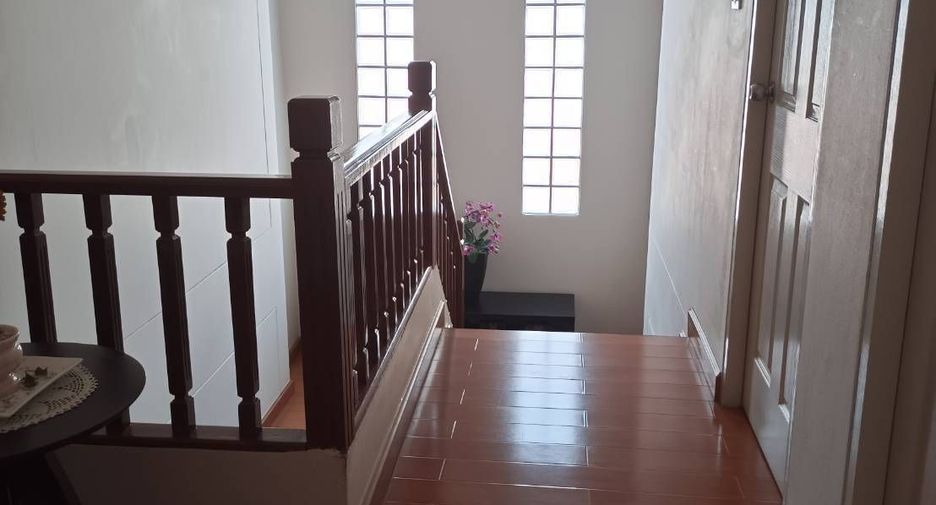 For sale 3 bedrooms house in San Kamphaeng, Chiang Mai