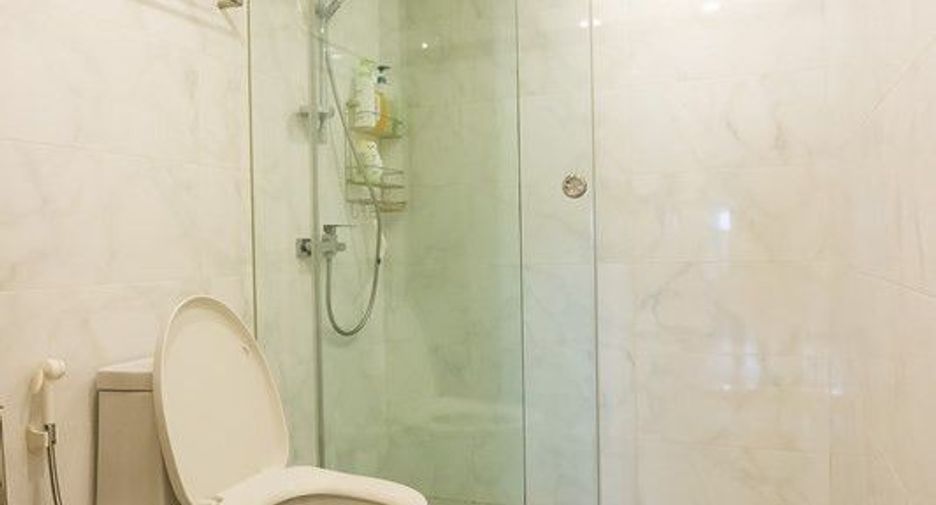 À vendre 2 chambres condo à Khlong Toei, Bangkok