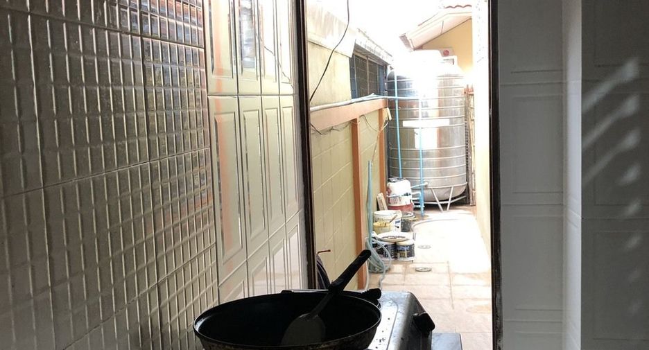 For sale 4 bedrooms house in Bang Lamung, Chonburi