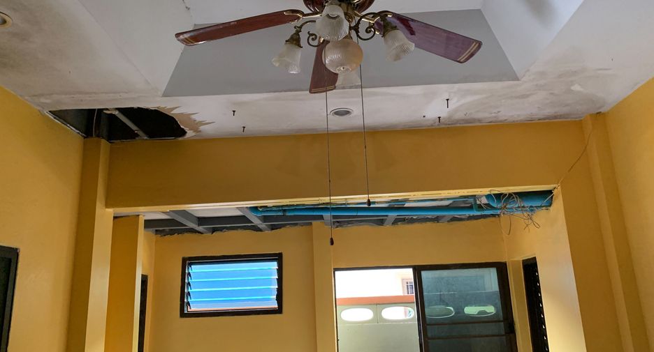 For sale 4 bedrooms house in Bang Lamung, Chonburi