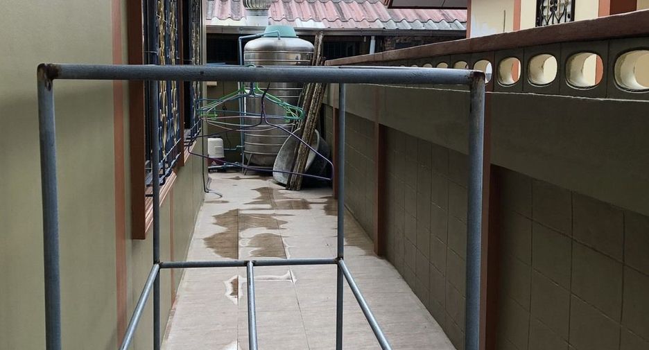 For sale 4 bedrooms house in Bang Lamung, Chonburi