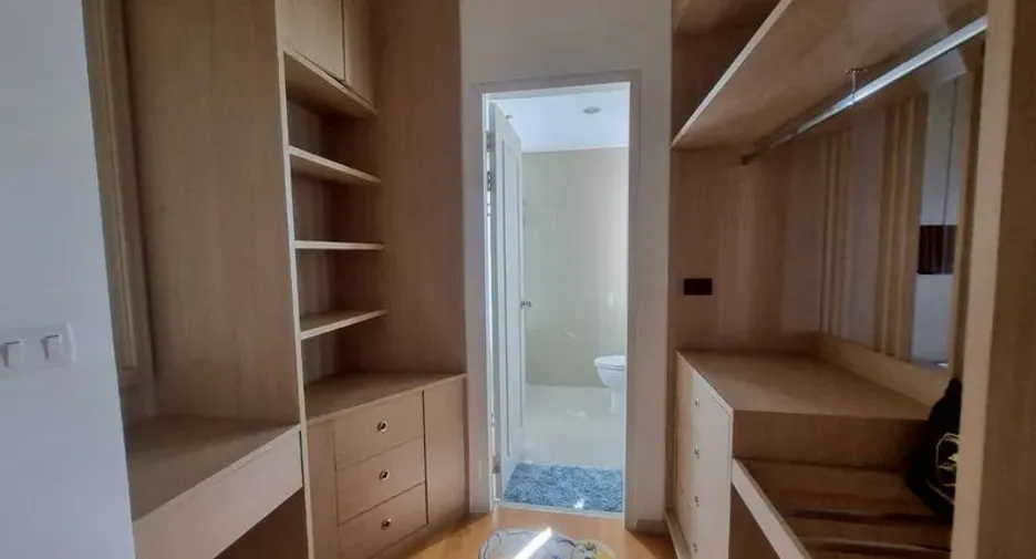 ขาย 2 ห้องนอน คอนโด ใน วัฒนา, กรุงเทพฯ