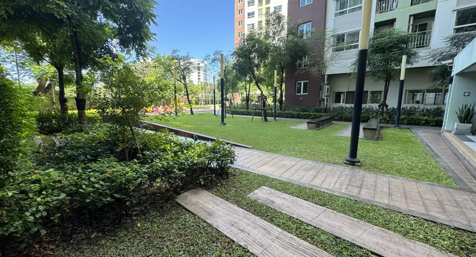 For sale 1 bed condo in Mueang Udon Thani, Udon Thani