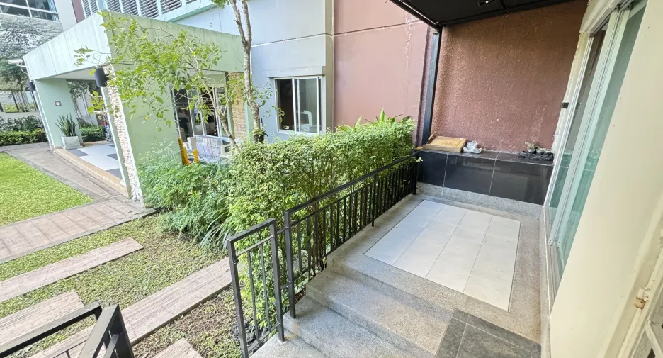 For sale 1 bed condo in Mueang Udon Thani, Udon Thani