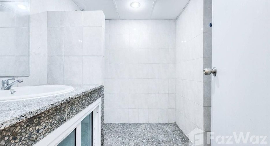 For sale 1 bed condo in Huai Khwang, Bangkok