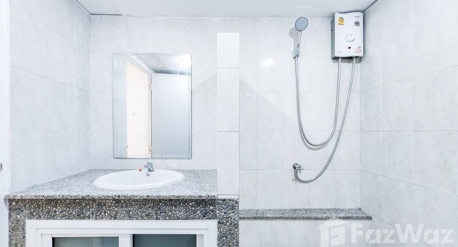 For sale 1 bed condo in Huai Khwang, Bangkok