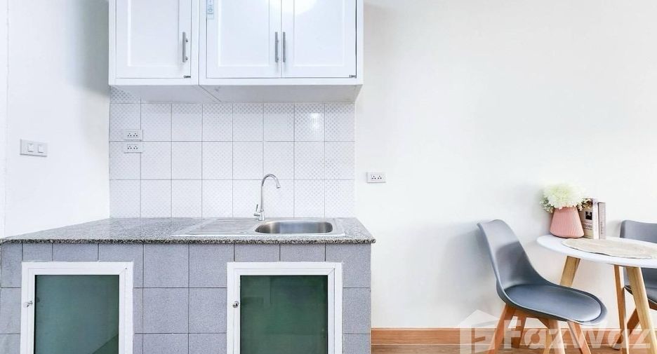 For sale 1 bed condo in Huai Khwang, Bangkok