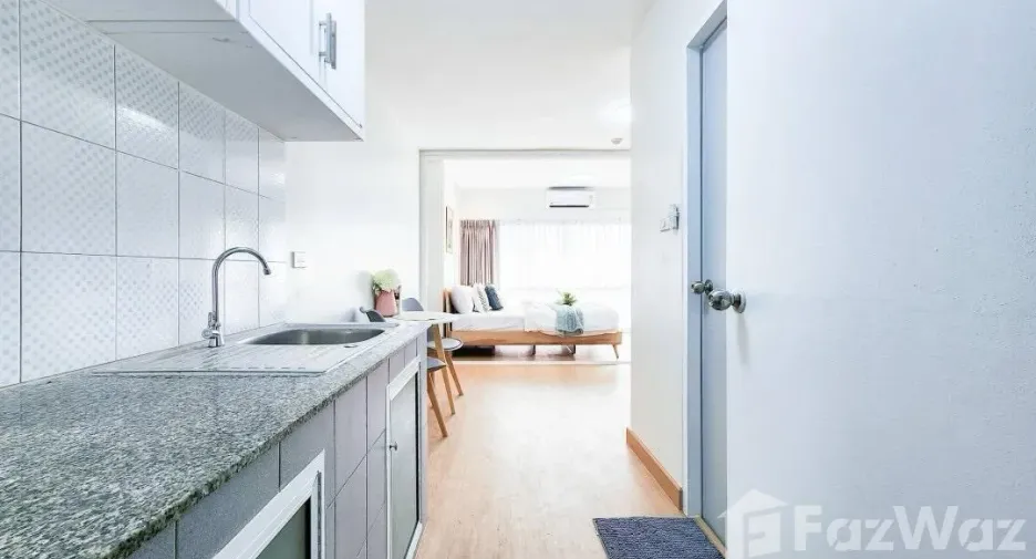 For sale 1 bed condo in Huai Khwang, Bangkok