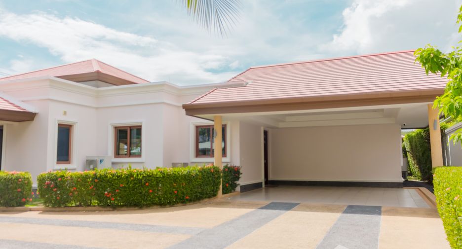 For sale and for rent 4 bedrooms villa in Thalang, Phuket