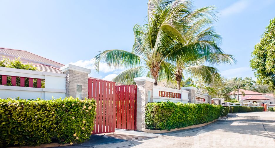 For sale and for rent 4 bedrooms villa in Thalang, Phuket