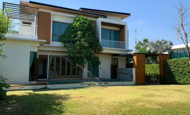 For rent 3 bedrooms villa in Hua Hin, Prachuap Khiri Khan