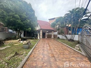 For sale and for rent 4 bedrooms house in Mueang Phuket, Phuket