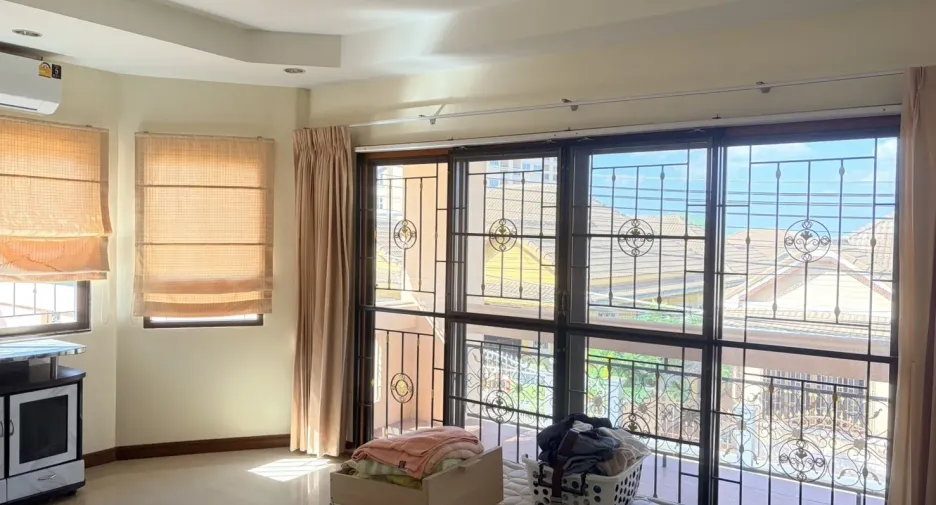 For sale and for rent 3 bedrooms house in Bang Lamung, Chonburi