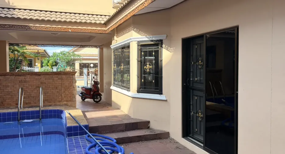 For sale and for rent 3 bedrooms house in Bang Lamung, Chonburi