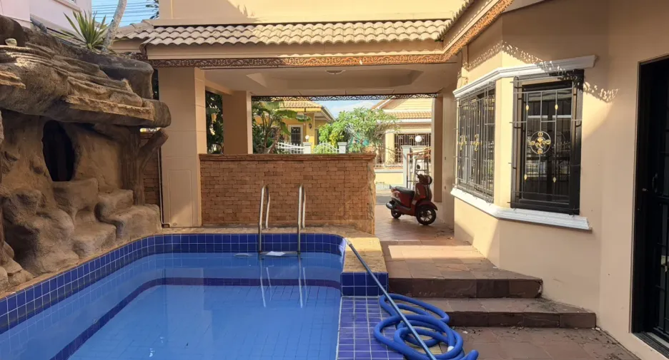 For sale and for rent 3 bedrooms house in Bang Lamung, Chonburi
