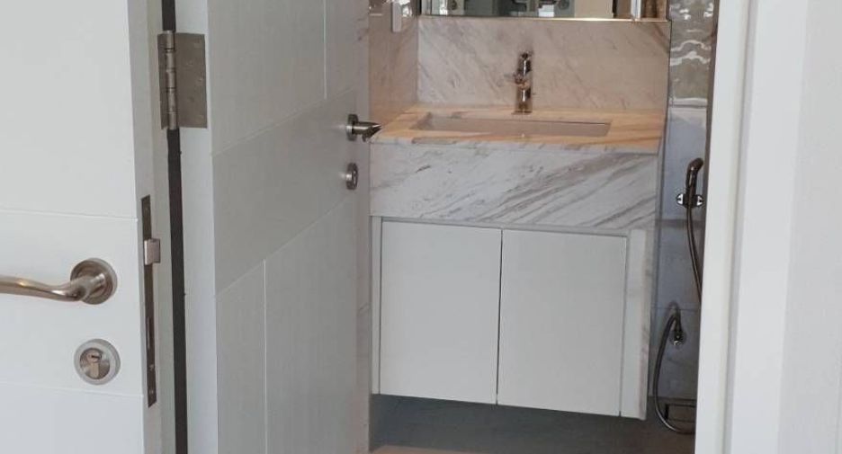 For sale 1 bed condo in Bang Kho Laem, Bangkok
