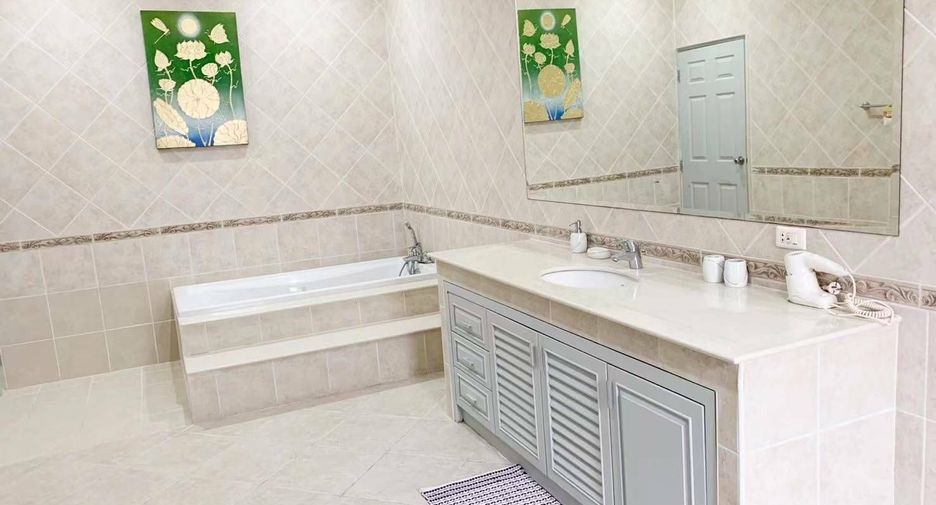 For sale and for rent 12 bedrooms villa in Bang Lamung, Chonburi
