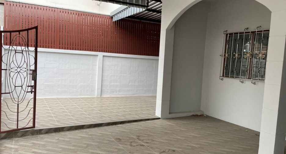 Reihenhaus zum Kauf mit 4 Zimmer in Lat Phrao, Bangkok