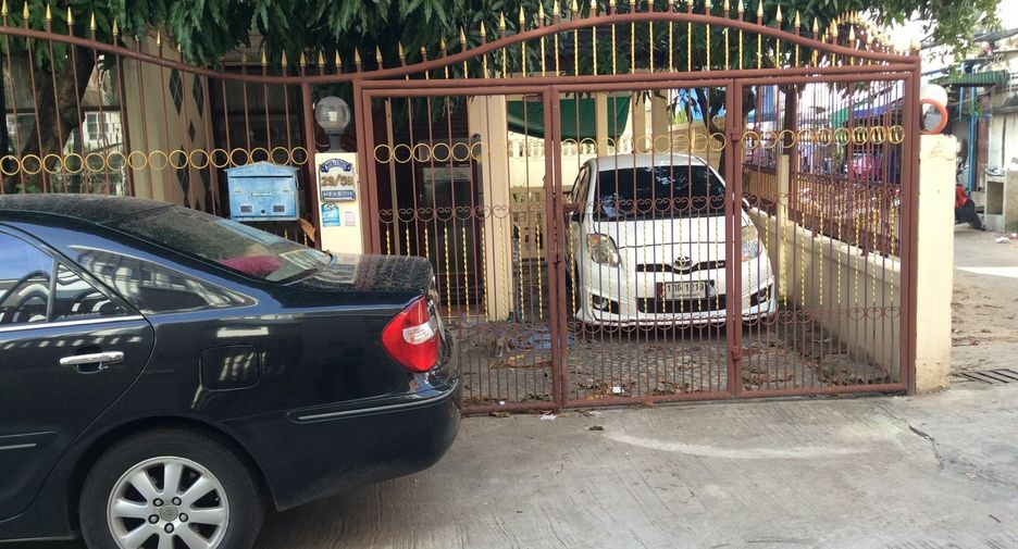 Haus zum Kauf mit 3 Zimmer in Bang Lamung, Chonburi