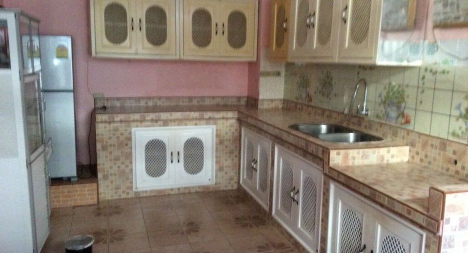 Haus zum Kauf mit 3 Zimmer in Bang Lamung, Chonburi