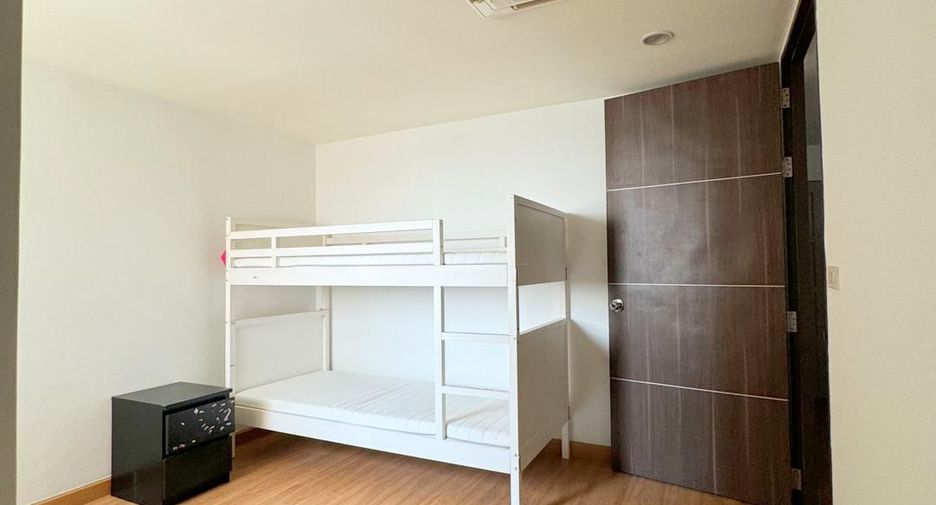 For sale 3 bedrooms condo in Watthana, Bangkok