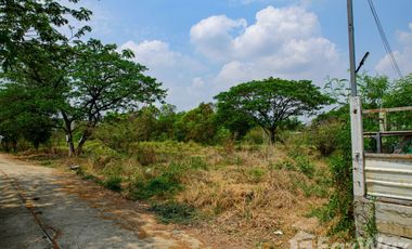 Terreno en venta en Khlong Sam Wa, Bangkok