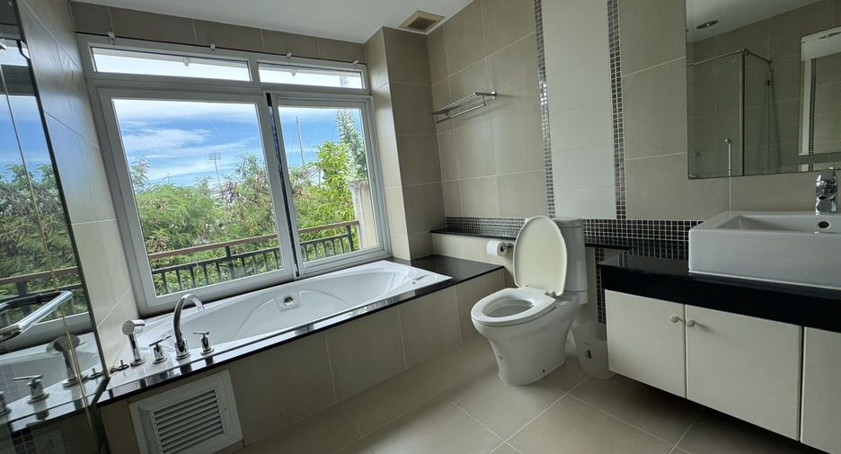 Haus zur Miete mit 4 Zimmer in Bang Lamung, Chonburi