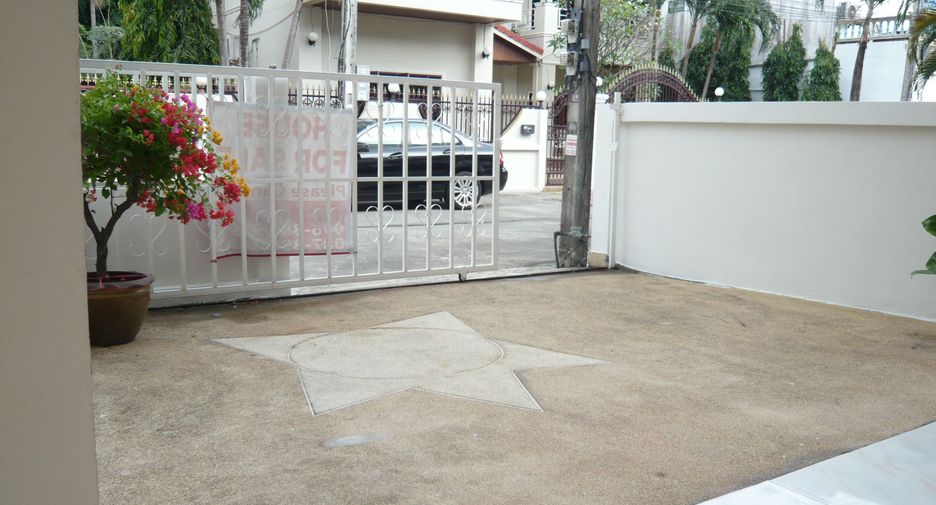 For sale and for rent 2 bedrooms townhouse in Kathu, Phuket